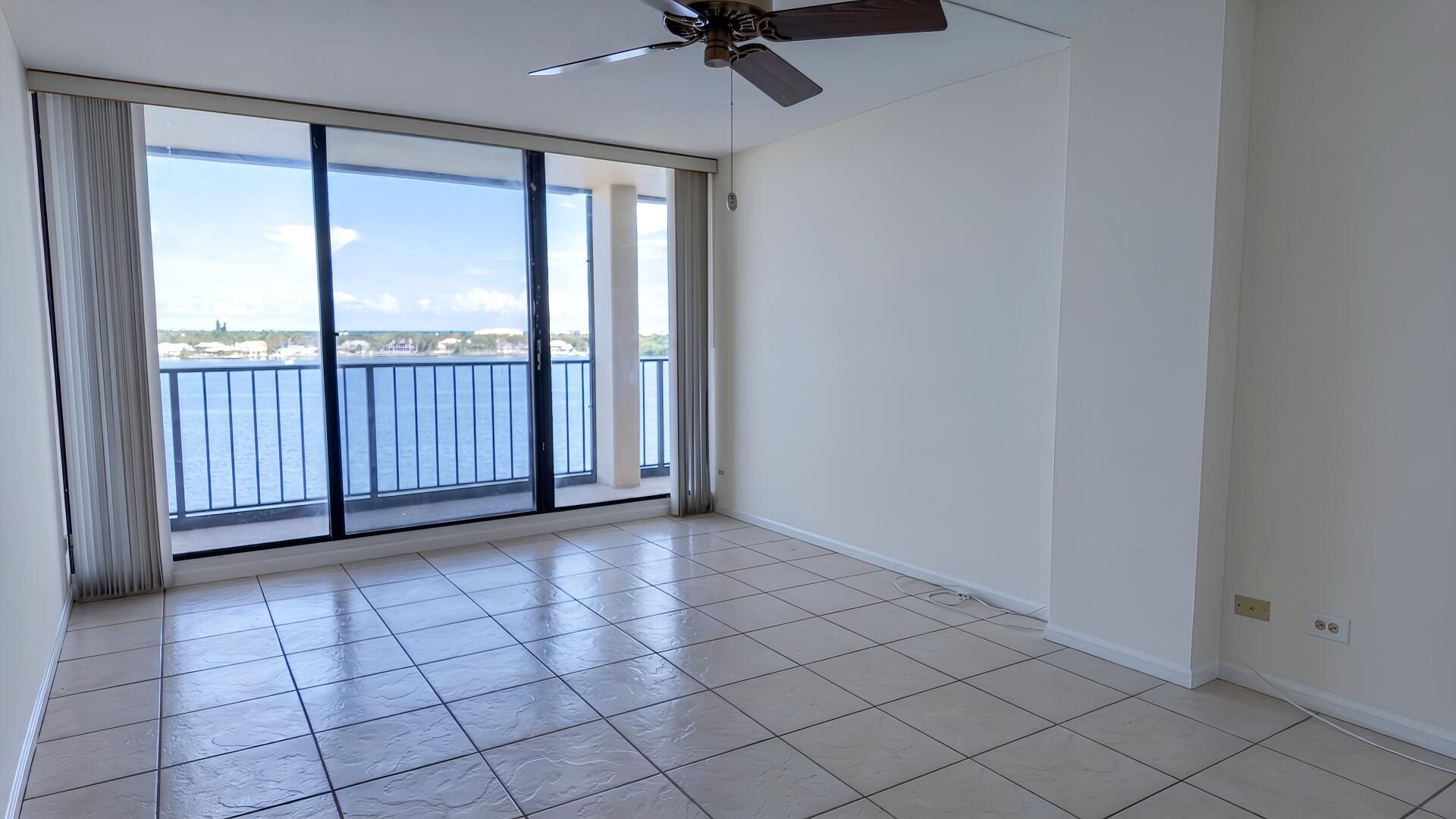 130 Lakeshore Drive, Unit 821, North Palm Beach, FL 33408 Photo