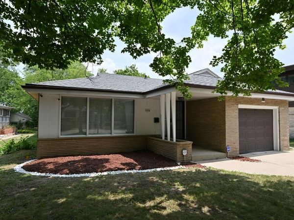 3950 N 58th St, Milwaukee, WI 53216