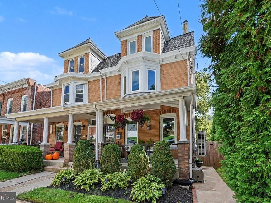 635 Ford Street, Conshohocken, PA 19428 Main Photo