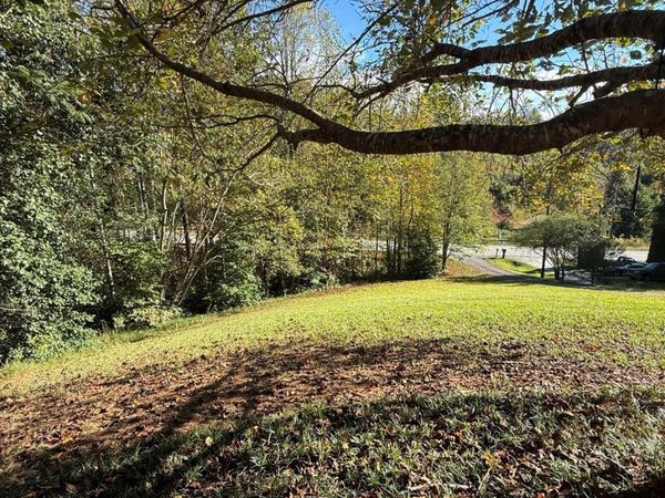 1516 Abington Road , Lenoir, NC 28645