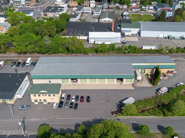 801 Enterprise Street , Dickson City, PA 18519