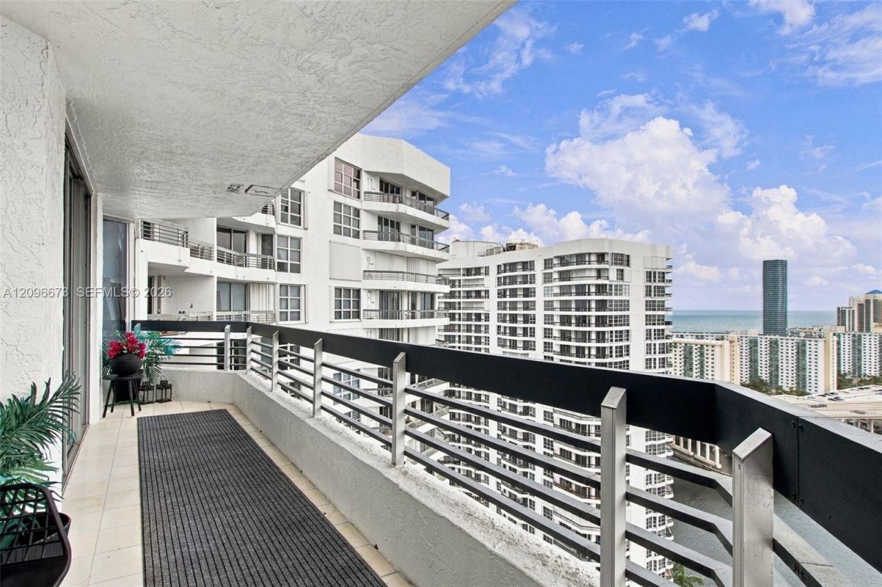 19101 NE 36th Ct, Unit 2811, Aventura, FL 33180 Photo