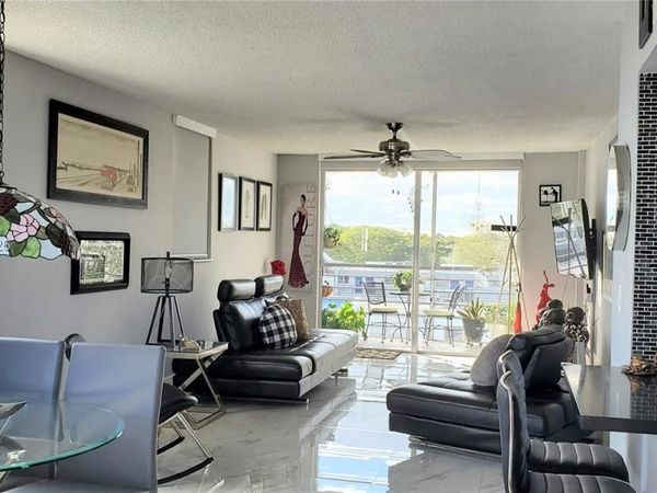 14165 SW 87th St , Unit D501, Miami, FL 33183