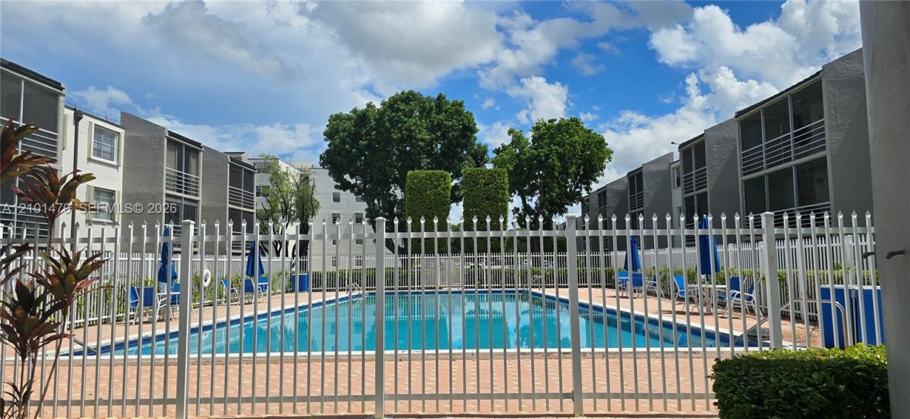 14165 SW 87th St , Unit D501, Miami, FL 33183 Photo