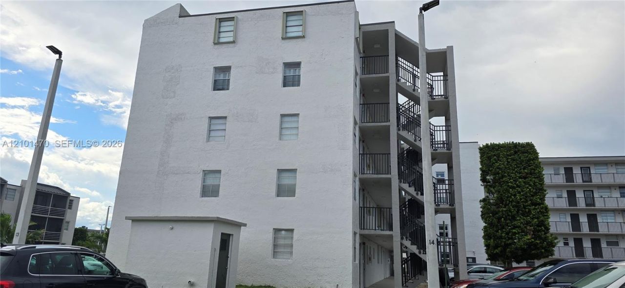 14165 SW 87th St , Unit D501, Miami, FL 33183 Photo