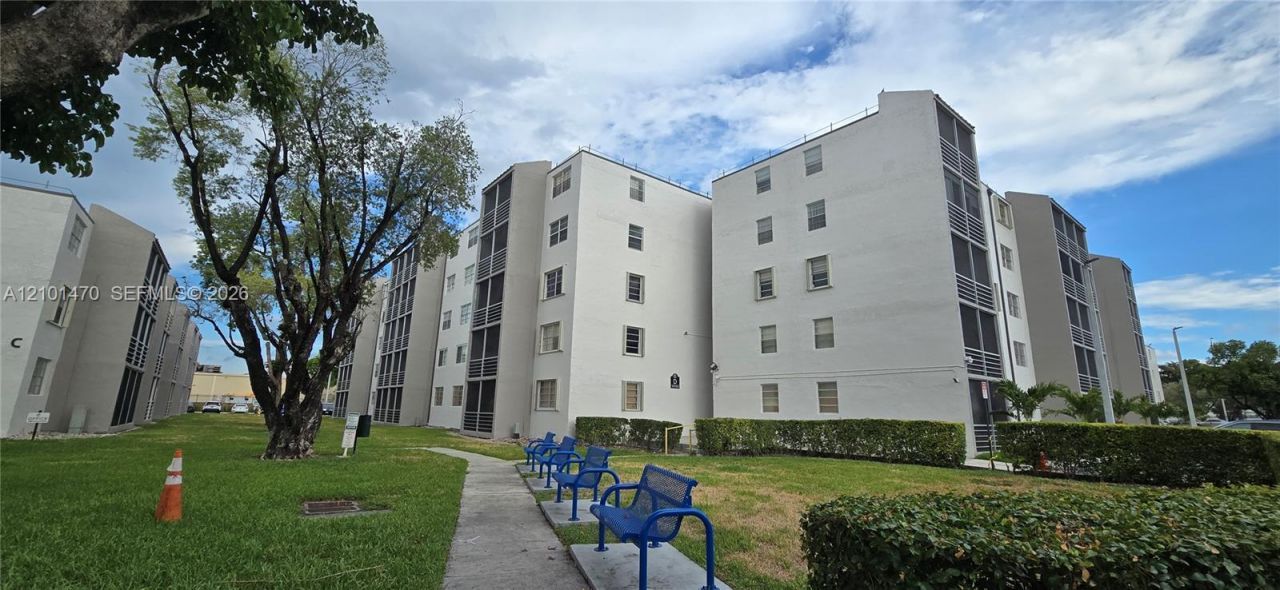 14165 SW 87th St , Unit D501, Miami, FL 33183 Photo