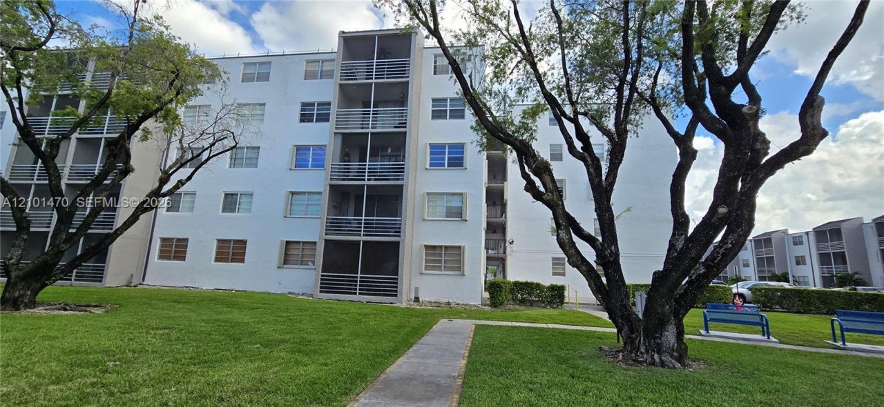 14165 SW 87th St , Unit D501, Miami, FL 33183 Photo