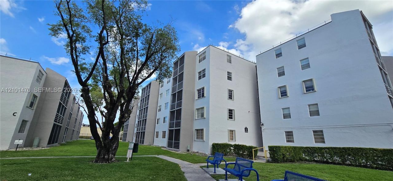 14165 SW 87th St , Unit D501, Miami, FL 33183 Photo