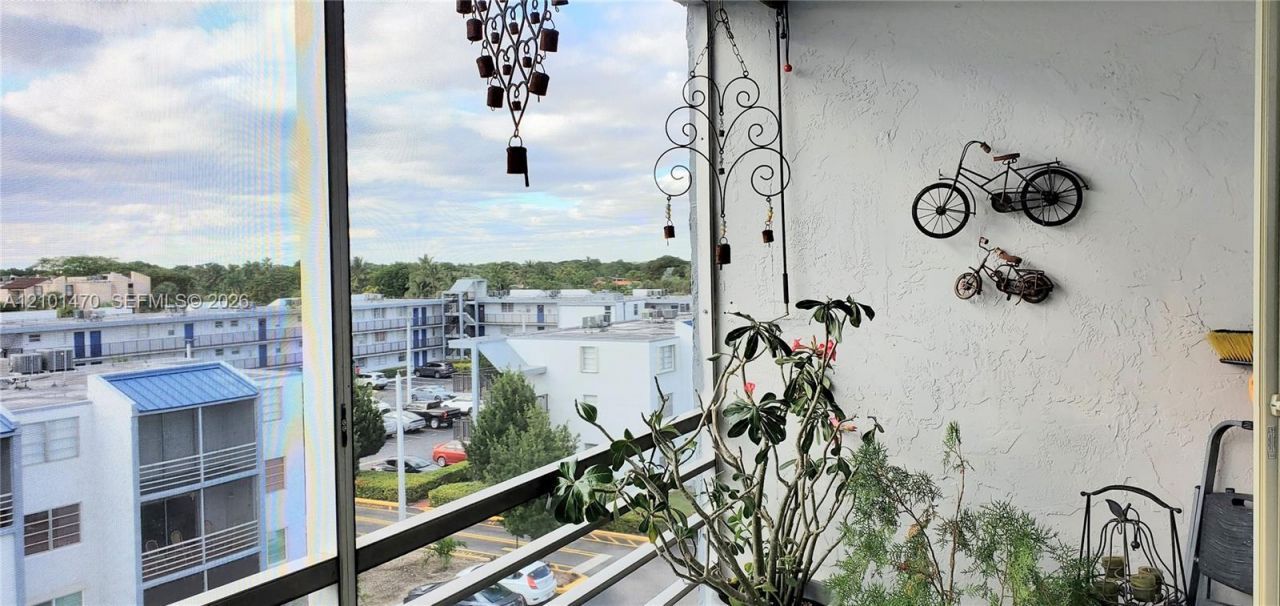14165 SW 87th St , Unit D501, Miami, FL 33183 Photo