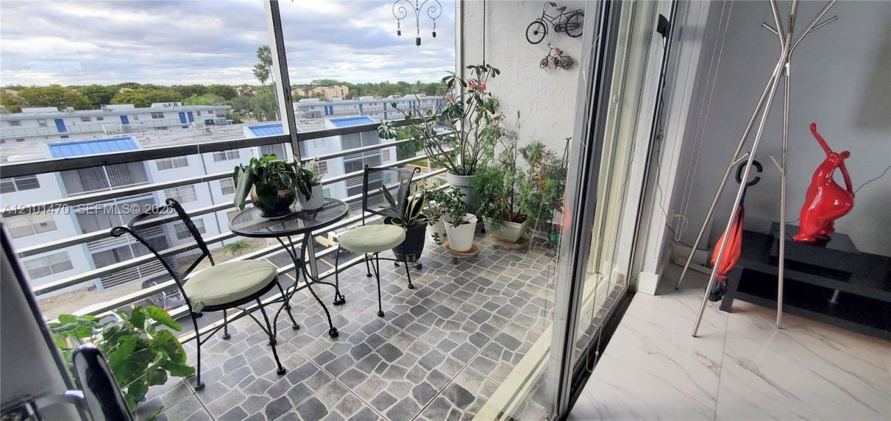 14165 SW 87th St , Unit D501, Miami, FL 33183 Photo