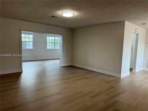 8730 Taft St , Pembroke Pines, FL 33024