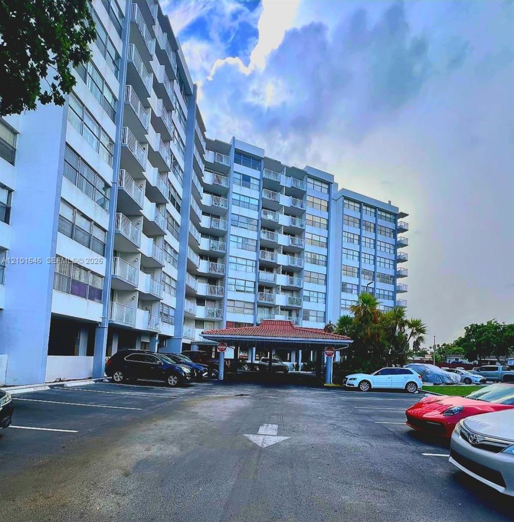 1200 NE Miami Gardens Dr, Unit 214W, North Miami, FL 33179 Photo