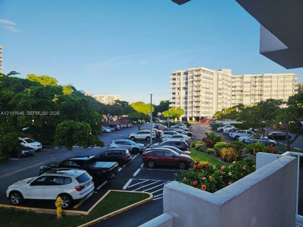 1200 NE Miami Gardens Dr, Unit 214W, North Miami, FL 33179 Photo