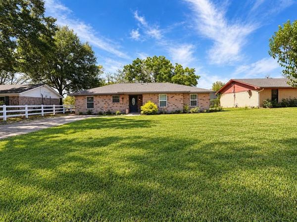 3510 Northpark Drive, Corsicana, TX 75110
