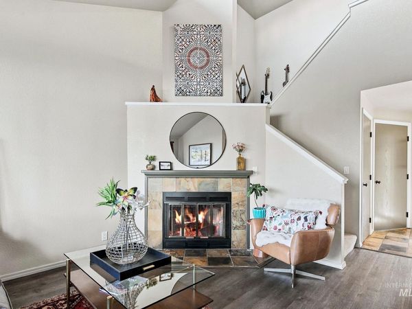 879 N Christine Lane, Boise, ID 83704