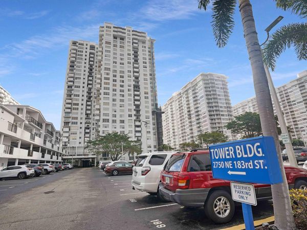 2750 NE 183RD Street, Unit 1801, Aventura, FL 33160