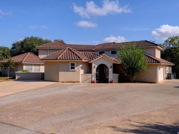 15100 NW Military Hwy, Shavano Park, TX 78231