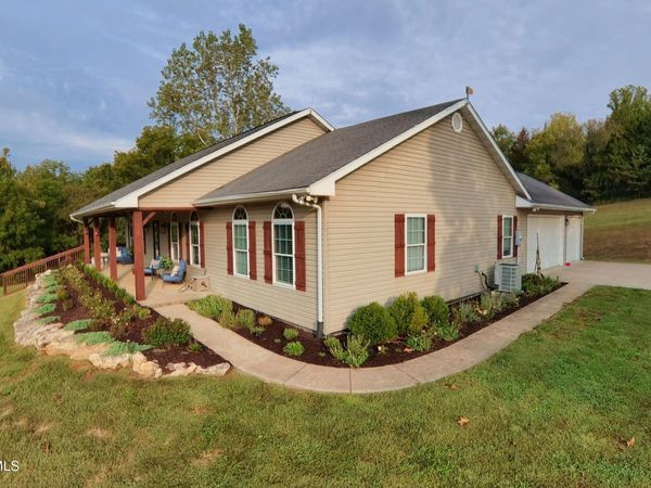 5 E BATYE LANE, Hartsburg, MO 65039