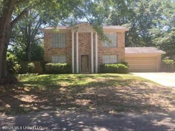 2501 Holiday Drive, Gautier, MS 39553