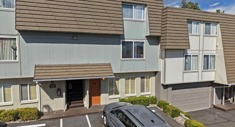 140 Griswold Way, Unit A, Reno, NV 89503 Photo