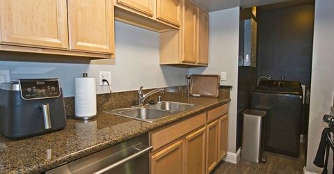 140 Griswold Way, Unit A, Reno, NV 89503 Photo