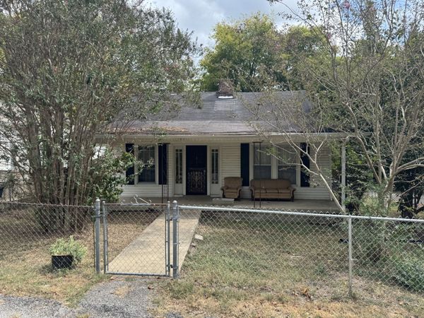 1831 S Main St , Columbia, TN 38401