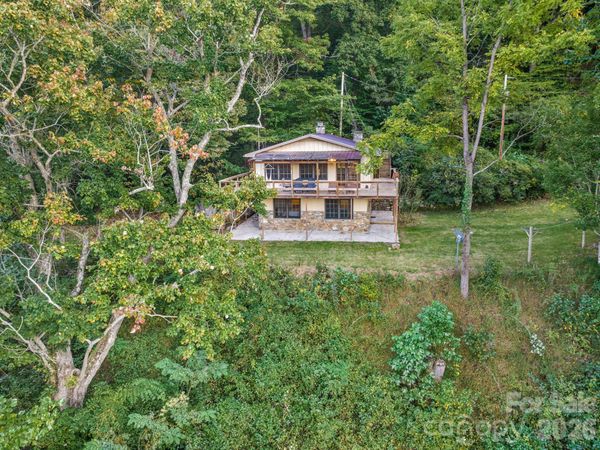 74 Lanzi Ledge Road , Leicester, NC 28748
