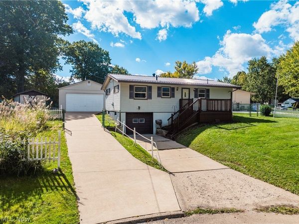 830 Standish Circle NW, Massillon, OH 44647