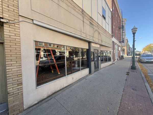 105 E Water Street, Decorah, IA 52101
