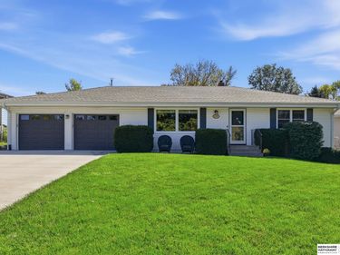 3509 Gateway Road, Elkhorn, NE 68022