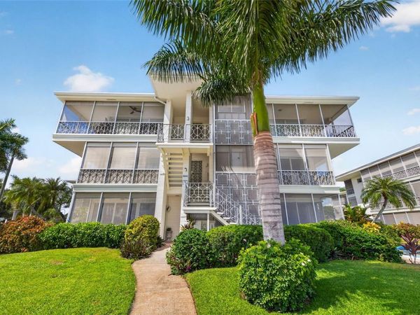 1000 N SHORE DRIVE NE, Unit 2, ST PETERSBURG, FL 33701