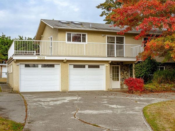 7956 Arthur Dr , Central Saanich, BC V8M 1V2