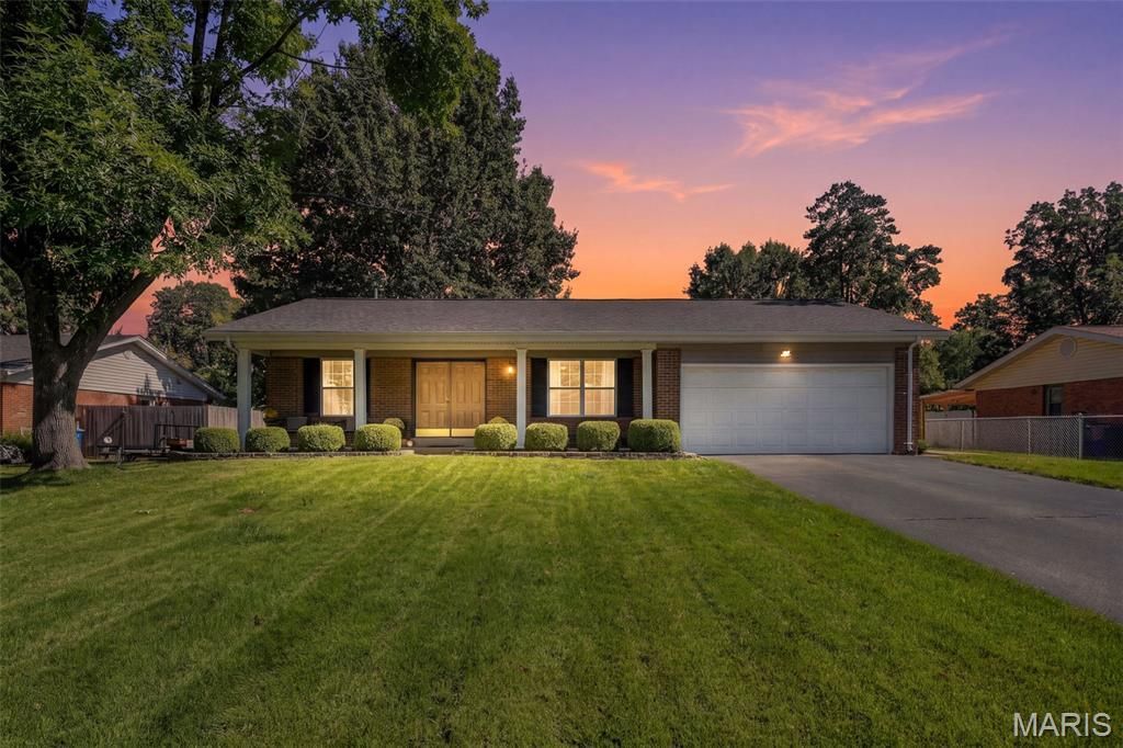 237 Mar El Court, Ellisville, MO 63011 Main Photo