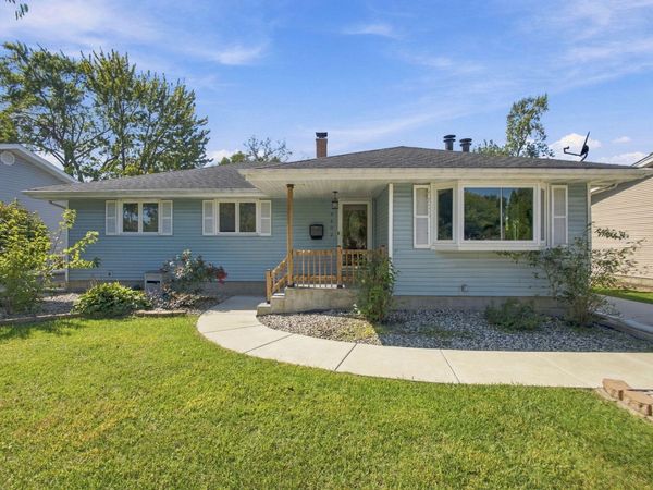 9502 Fran-lin Parkway , Munster, IN 46321