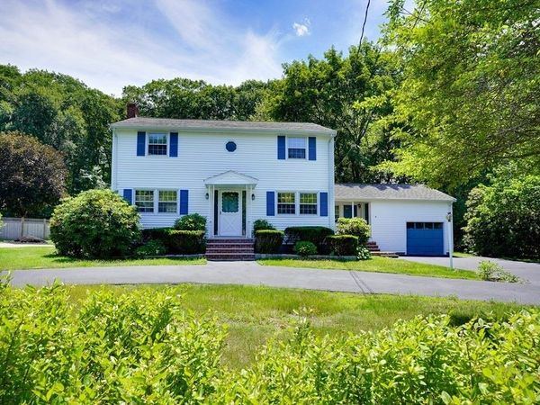 16 Phillip Ave, Burlington, MA 01803