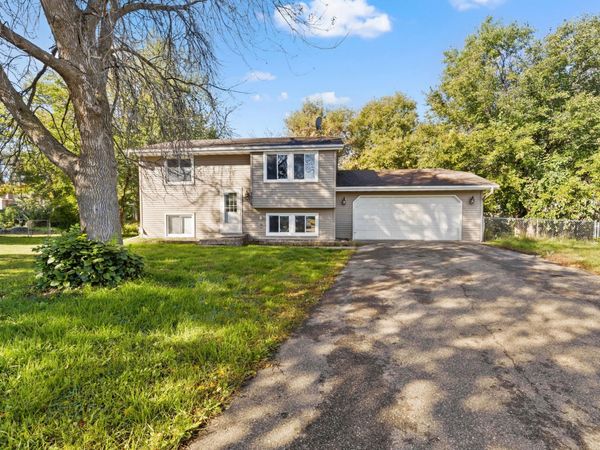 7515 Brunswick Avenue N, Brooklyn Park, MN 55443