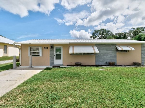 425 Easy Street , Sebastian, FL 32958