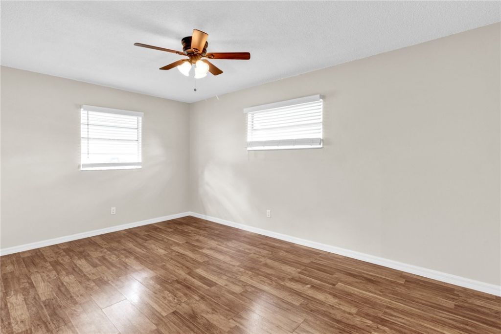 425 Easy Street , Sebastian, FL 32958 Photo