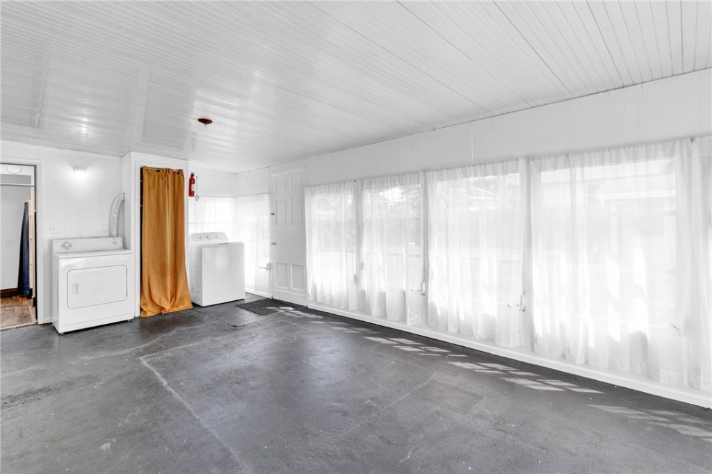 425 Easy Street , Sebastian, FL 32958 Photo