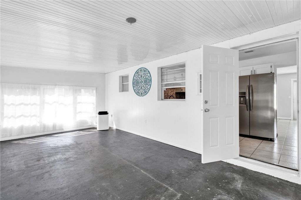 425 Easy Street , Sebastian, FL 32958 Photo
