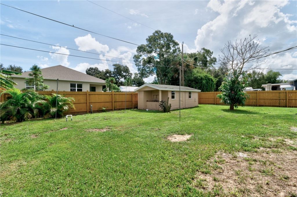 425 Easy Street , Sebastian, FL 32958 Photo