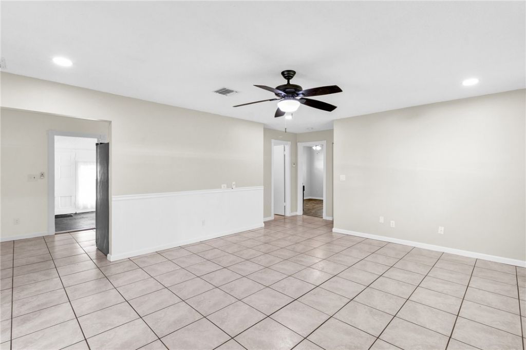 425 Easy Street , Sebastian, FL 32958 Photo
