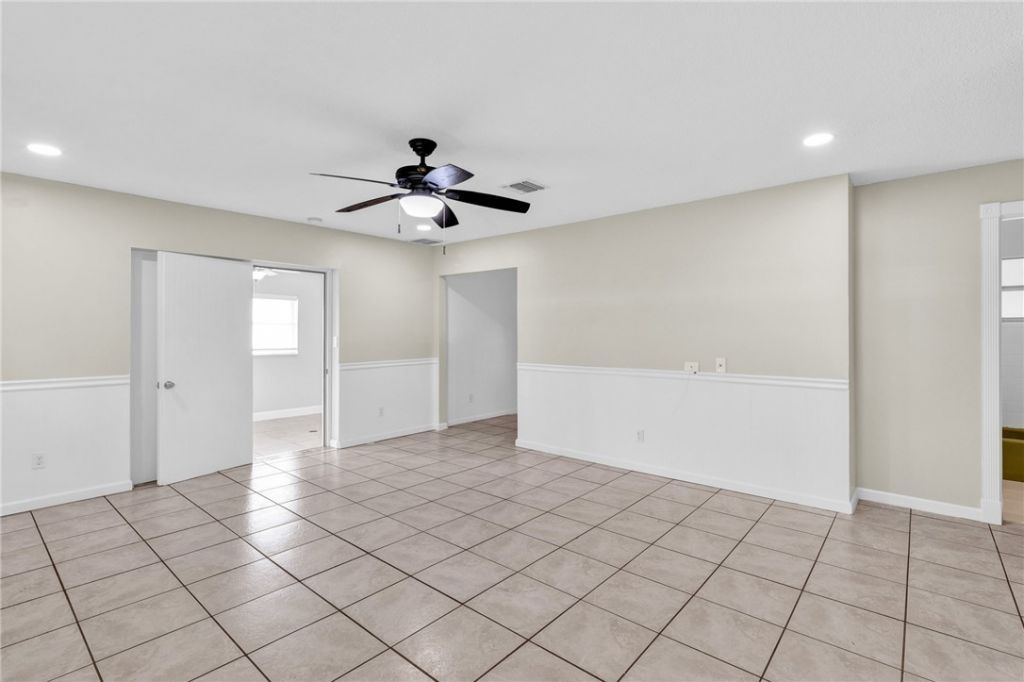 425 Easy Street , Sebastian, FL 32958 Photo