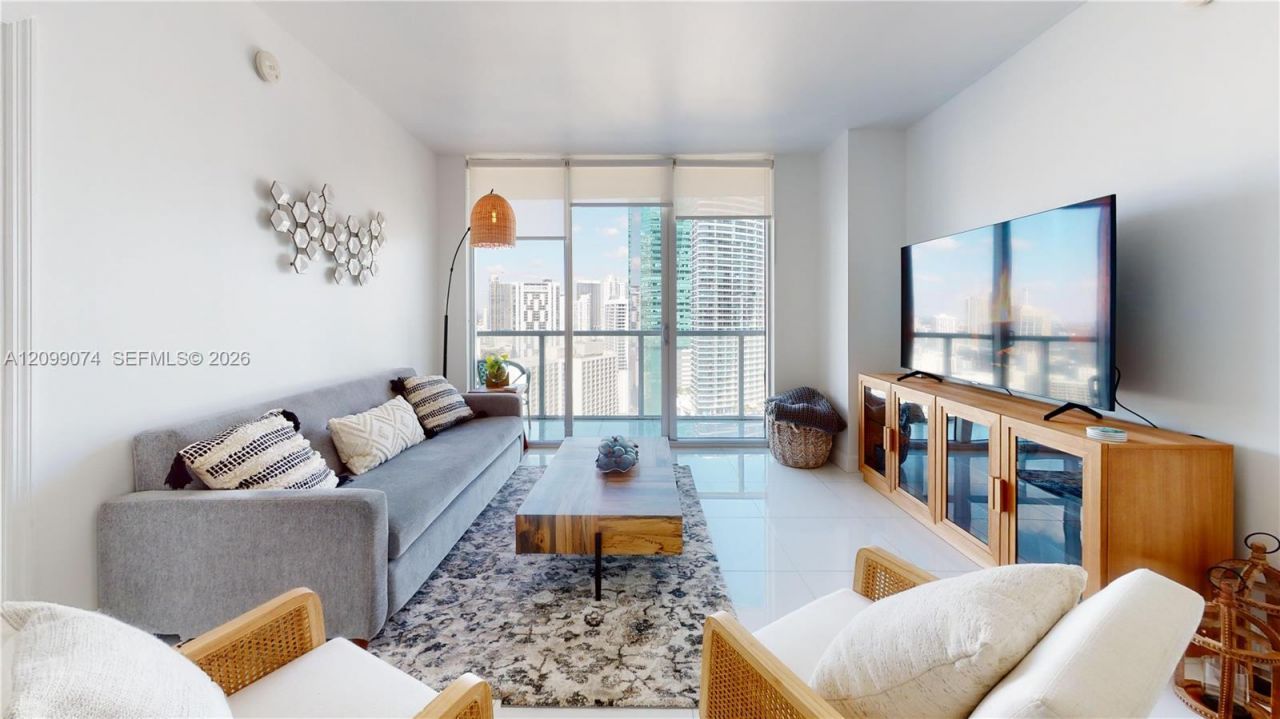 500 Brickell Ave , Unit 3405, Miami, FL 33131 Photo