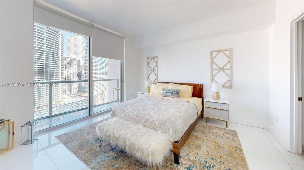 500 Brickell Ave , Unit 3405, Miami, FL 33131 Photo