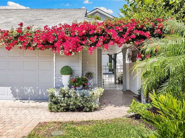 643 Bridgeway LN , NAPLES, FL 34108