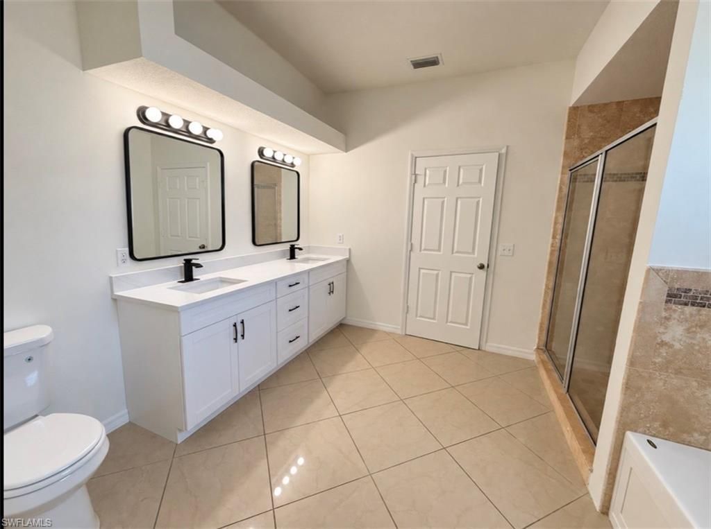 338 Pyramid Ave, Lehigh Acres, FL 33974 Photo