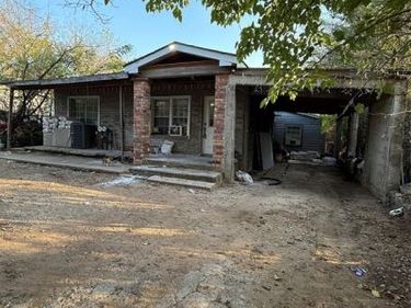 4100 Chickasaw Avenue, Fort Worth, TX 76119
