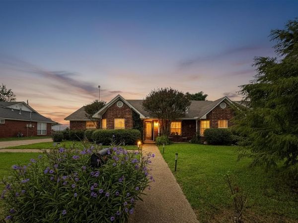 816 Crestline Drive , Mexia, TX 76667