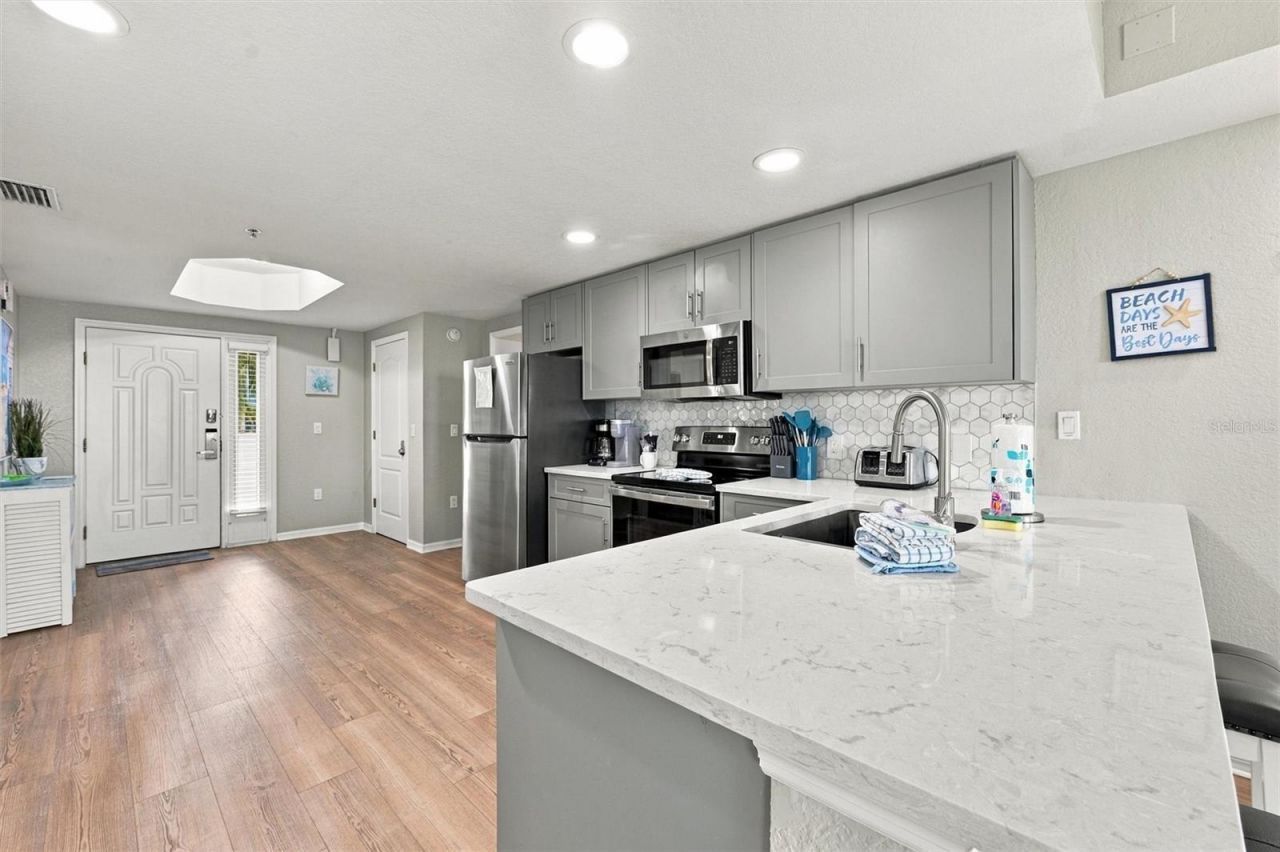 12000 Gulf Boulevard, Unit 206W-205W, Treasure Island, FL 33706 Photo